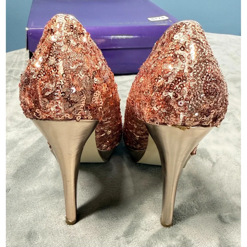 Madden Girl Trebel Womens 7 Rose Gold Sequin Platform Heels Pumps